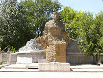 Sayram city monument