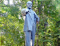 Shymkent city Lenin monument